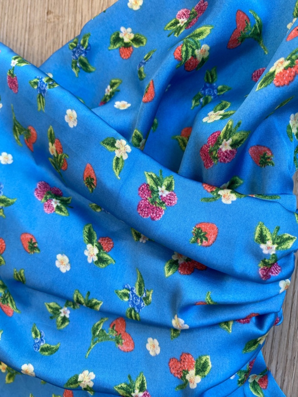 Zara Blue Floral Puff Sleeve Mini Dress Cottagecore Strawberry Print Size M - Picture 4 of 12